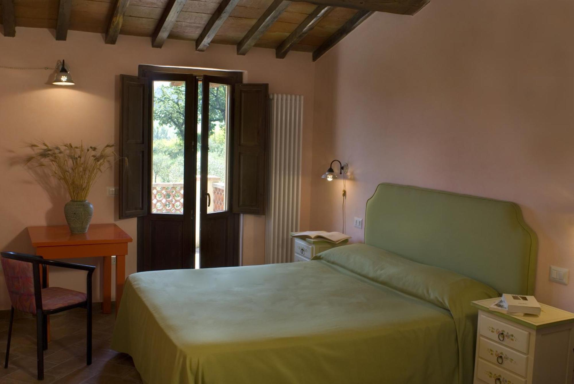 Borgo Le Capannelle Aparthotel Castel Ritaldi Cameră foto